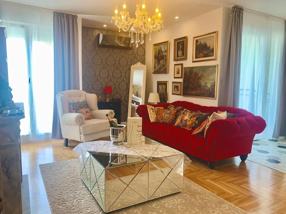 Art Gallery Luxury Apartment Split Croatia