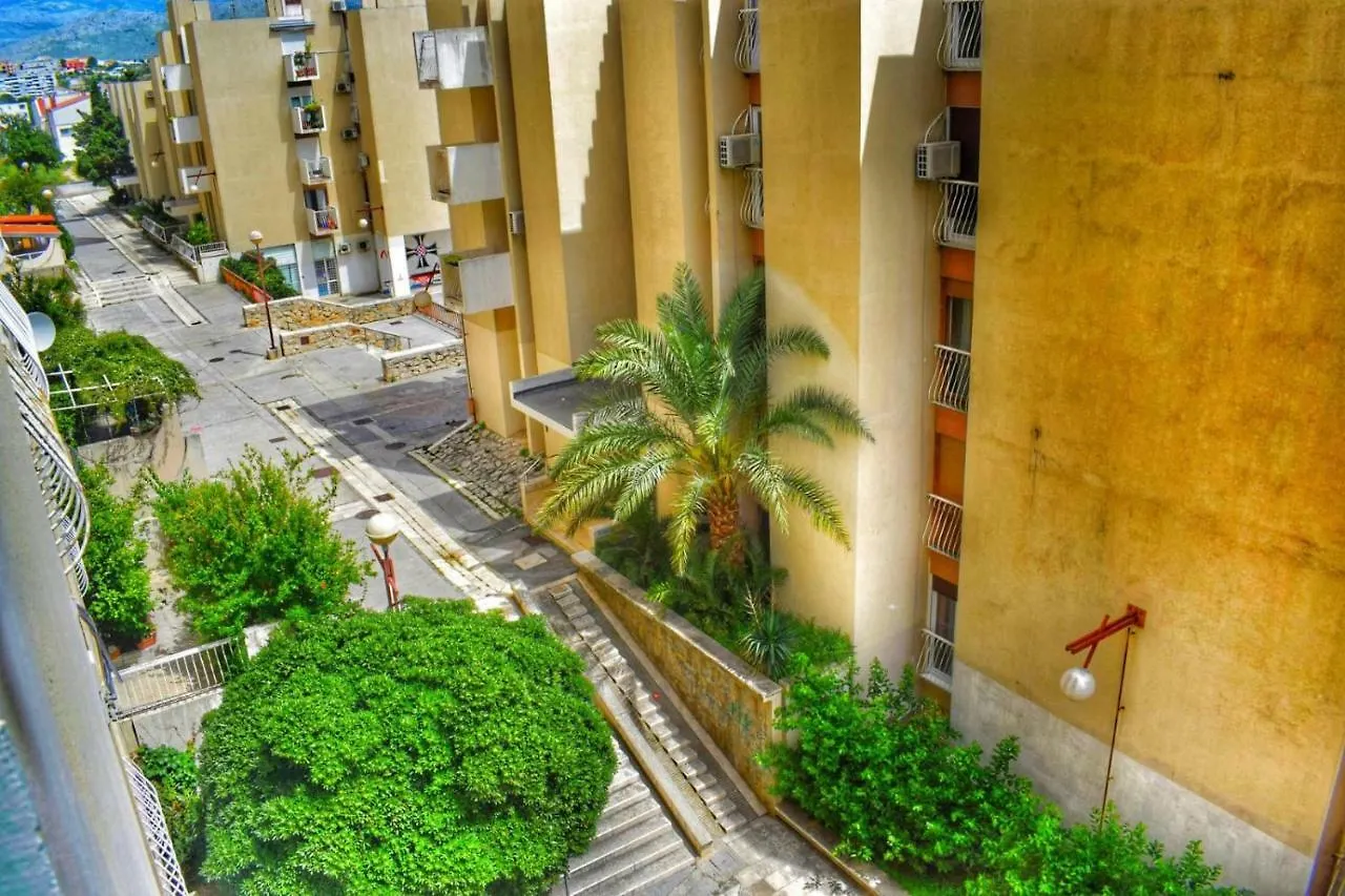 Art Gallery Luxury Apartment Split