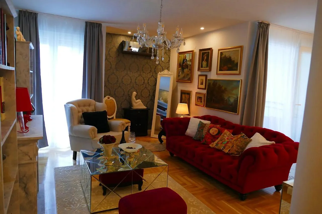 Art Gallery Luxury Apartment Split