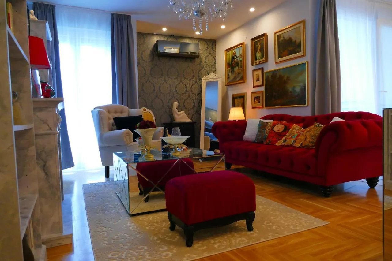 Art Gallery Luxury Apartment Split