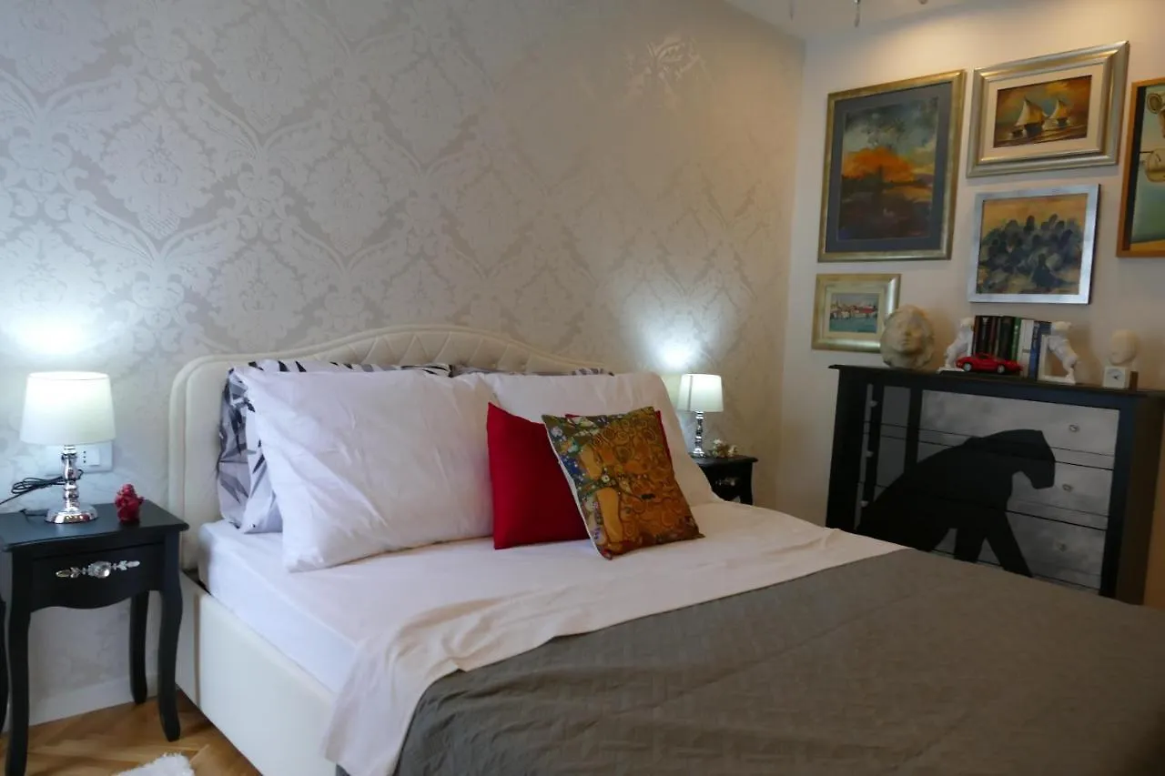 Art Gallery Luxury Apartment Split Croatia
