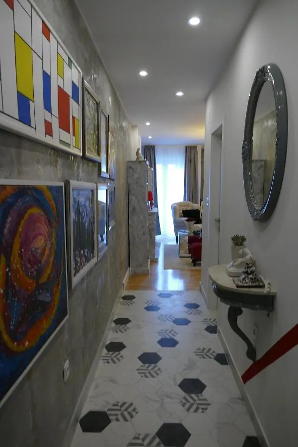 Art Gallery Luxury Apartment Split Croatia